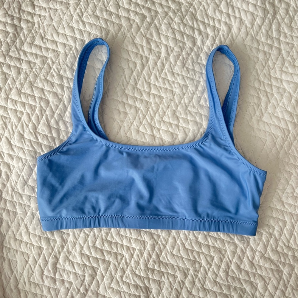 NWOT Girlfriend Collective Perwinkle Blue Swim Top Size M